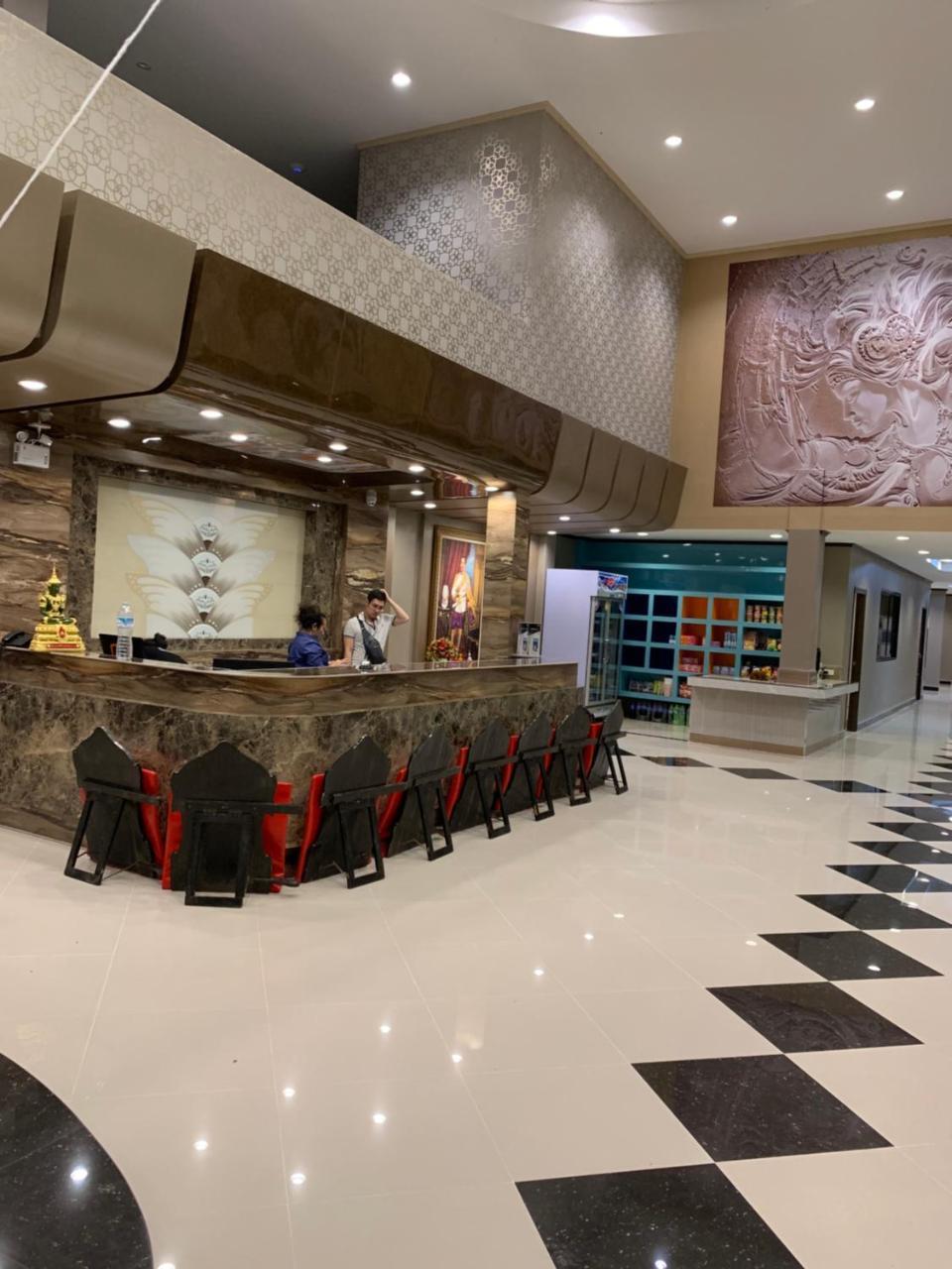 โรงแรมมาลินี Surin Exterior photo
