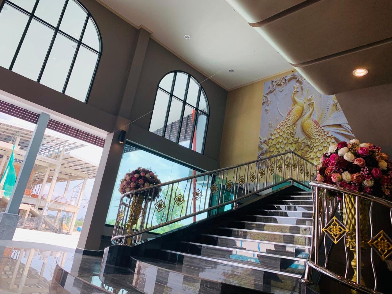 โรงแรมมาลินี Surin Exterior photo