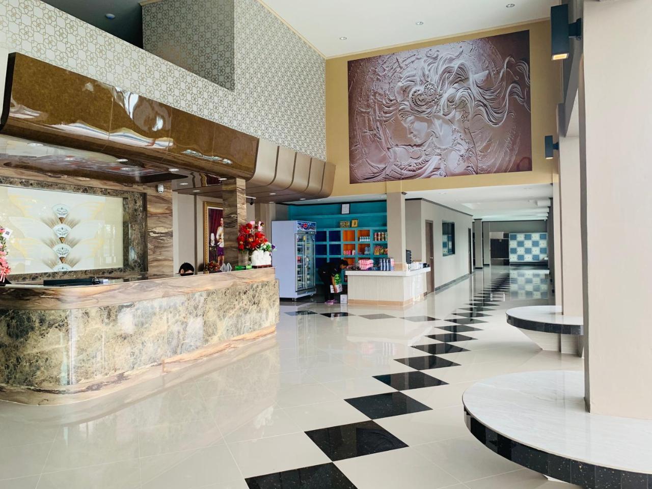 โรงแรมมาลินี Surin Exterior photo